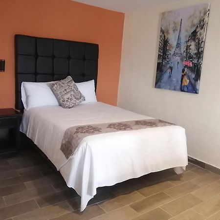 Hotel Express Inn Sabinas Exterior foto